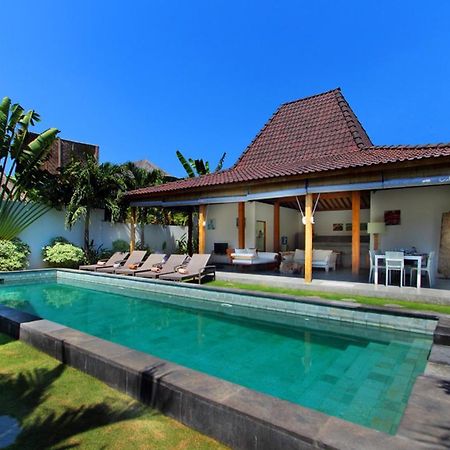 Villa Tinn Tamm Seminyak Esterno foto